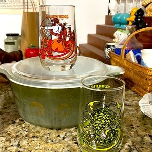 1970s Arby’s astrology glasses, Sagittarius and Scorpio